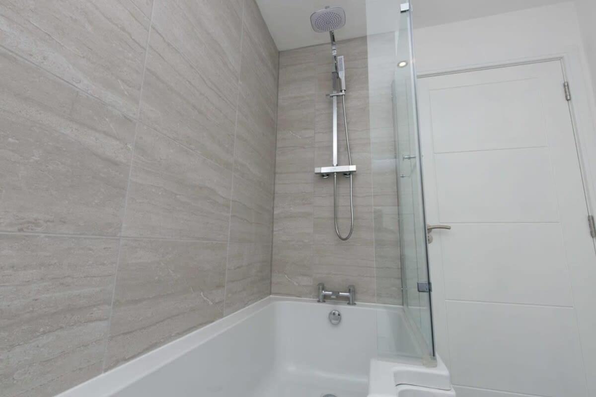 Stunning 2 Bedroom Apartment In Wallasey Exteriér fotografie