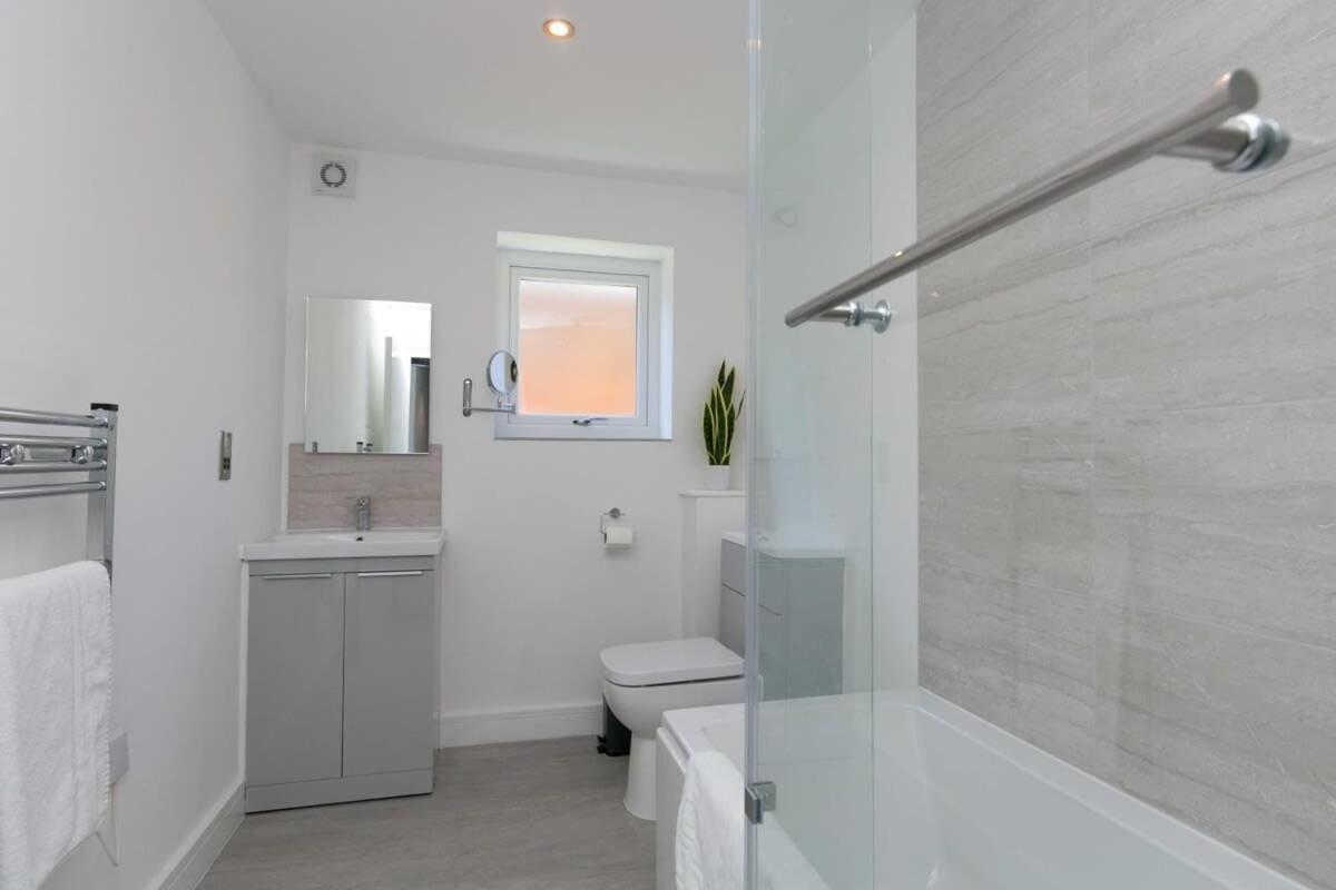 Stunning 2 Bedroom Apartment In Wallasey Exteriér fotografie