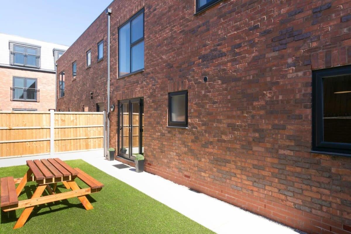 Stunning 2 Bedroom Apartment In Wallasey Exteriér fotografie